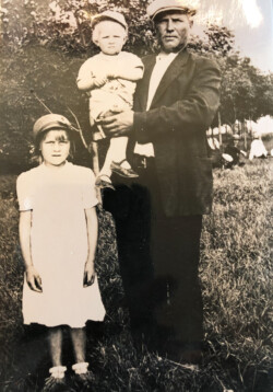 Fred Nikolaivich Chernoff and Children Fred Nikolaivich Chernoff and Children